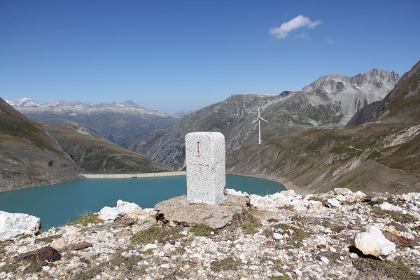 borne-frontière au col de Gries frontière Valais VS Italie